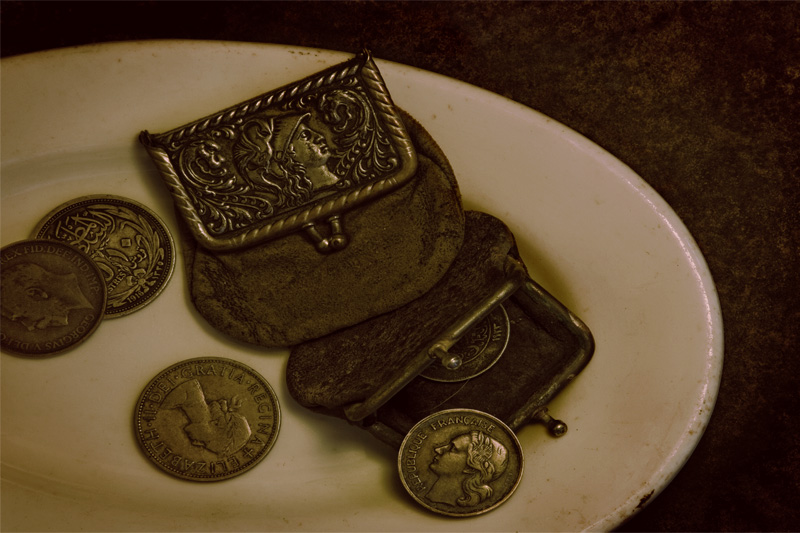 Purses on a Plate (Alphabet Series #2-P)